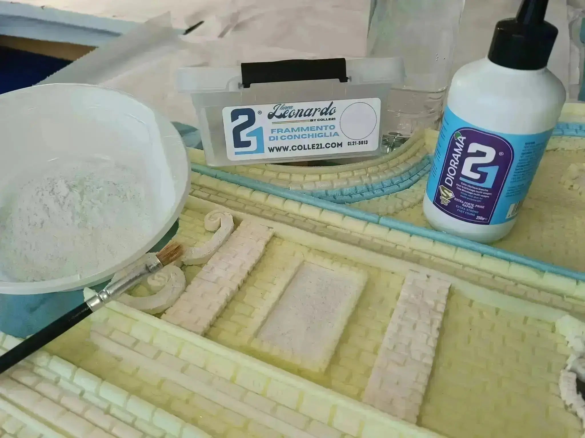 LINEA LEONARDO By Super Glue Colle21