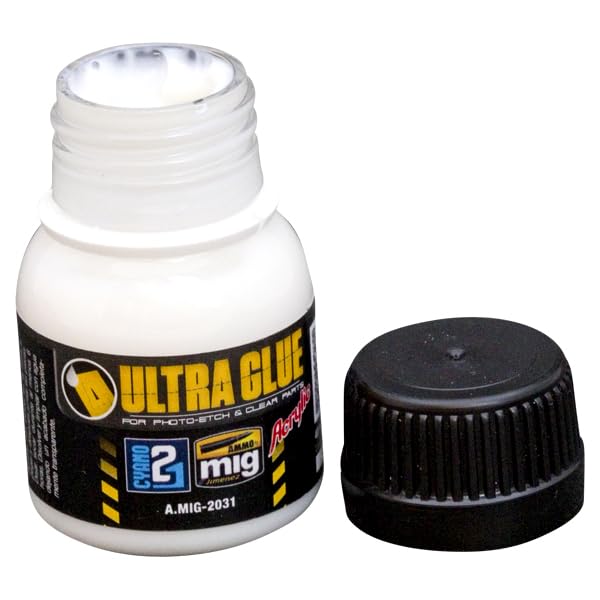 ULTRA GLUE Colle Résine Colle 21 & Ammo Mig 40 ml, colle conçue spécifiquement pour le modélisme. Colle en resine transparent adapté pour coller des pièces photo-découpées et des composants en plastique transparent, comme les vitres des modèles.