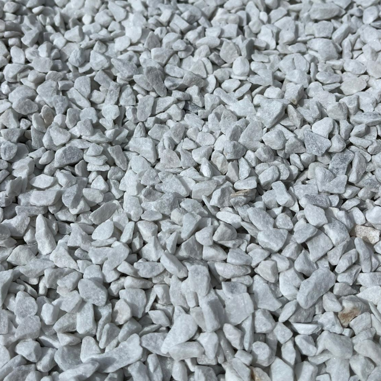 Granulato bianco carrara 3/6 mm. Granulato bianco carrara - 8/12 mm. Di Supercolla Colle21. Sacchetto di pietra decorativa 200 g.